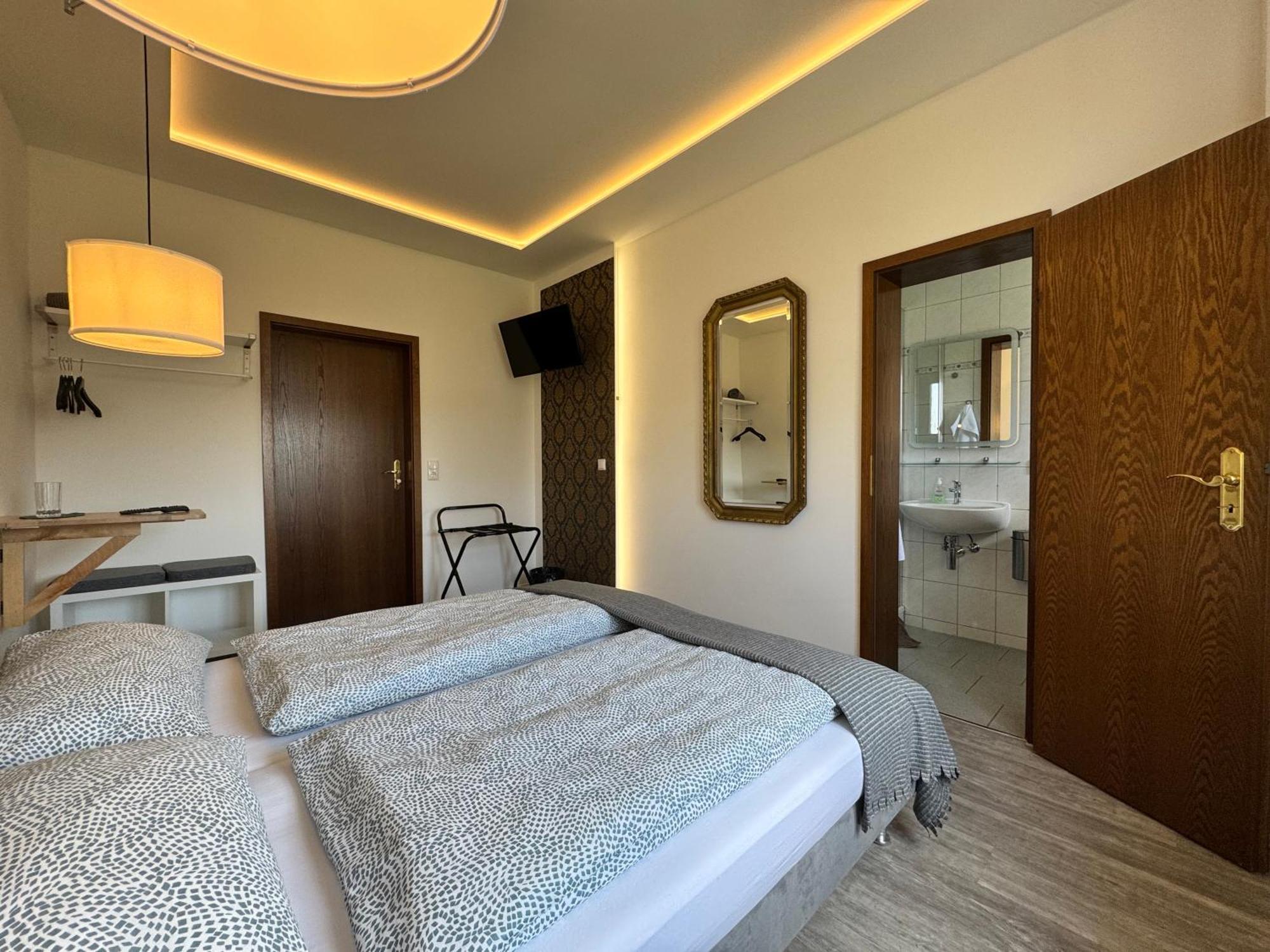 Landgasthof & Hotel Waldeck Treuen ภายนอก รูปภาพ